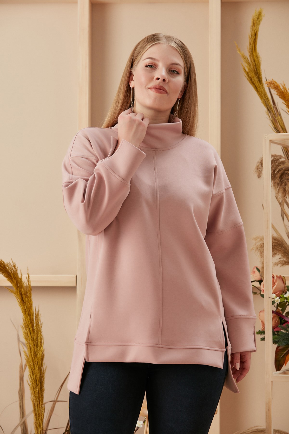 Rmg Yırtmaç Detaylı Boğazlı Gül Büyük Beden Sweatshirt