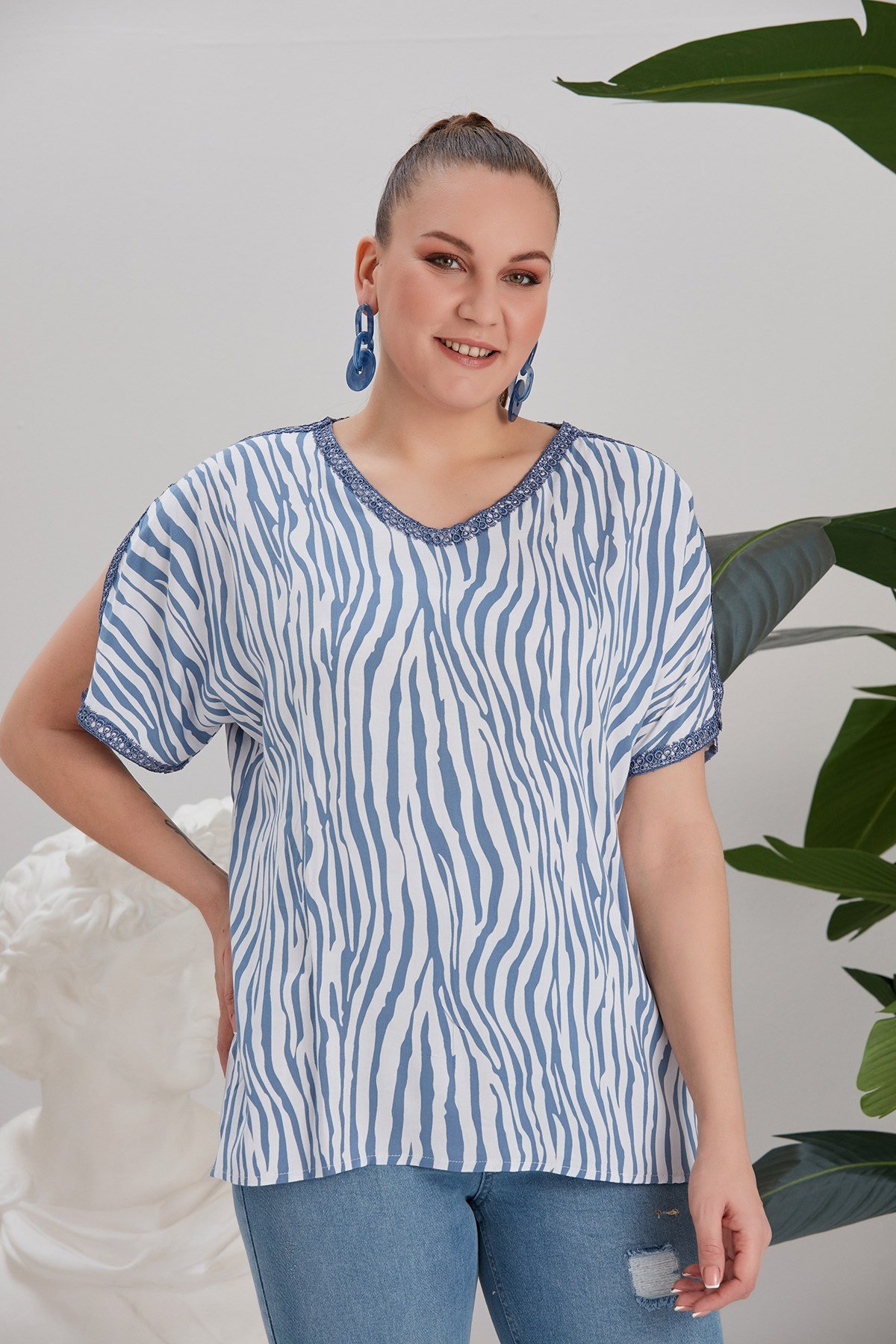 Rmg Zebra Desenli Kol Ve Yaka Detaylı Büyük Beden İndigo Bluz