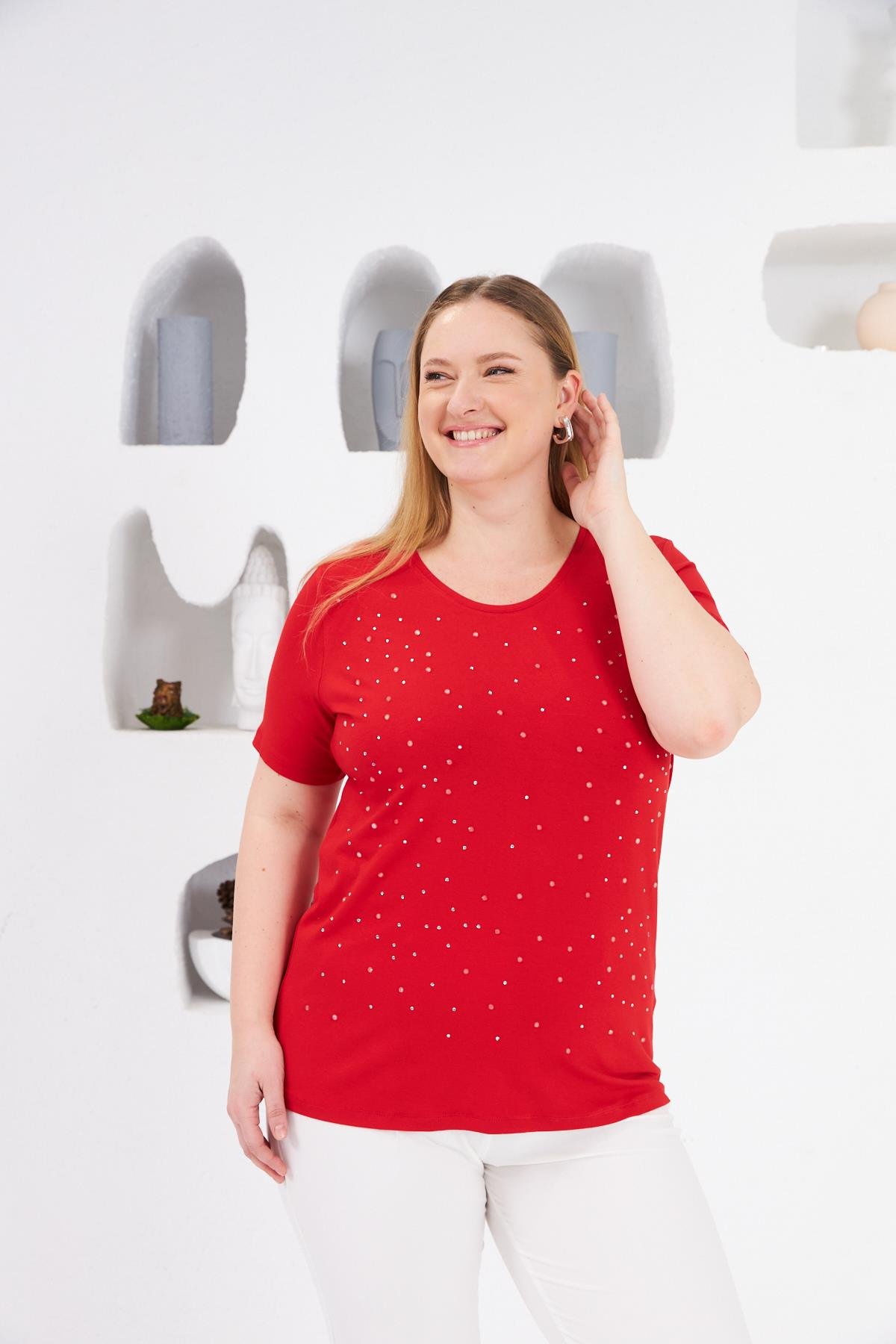 Taş İşlemeli Bisiklet Yaka Büyük Beden Tişört Kırmızı