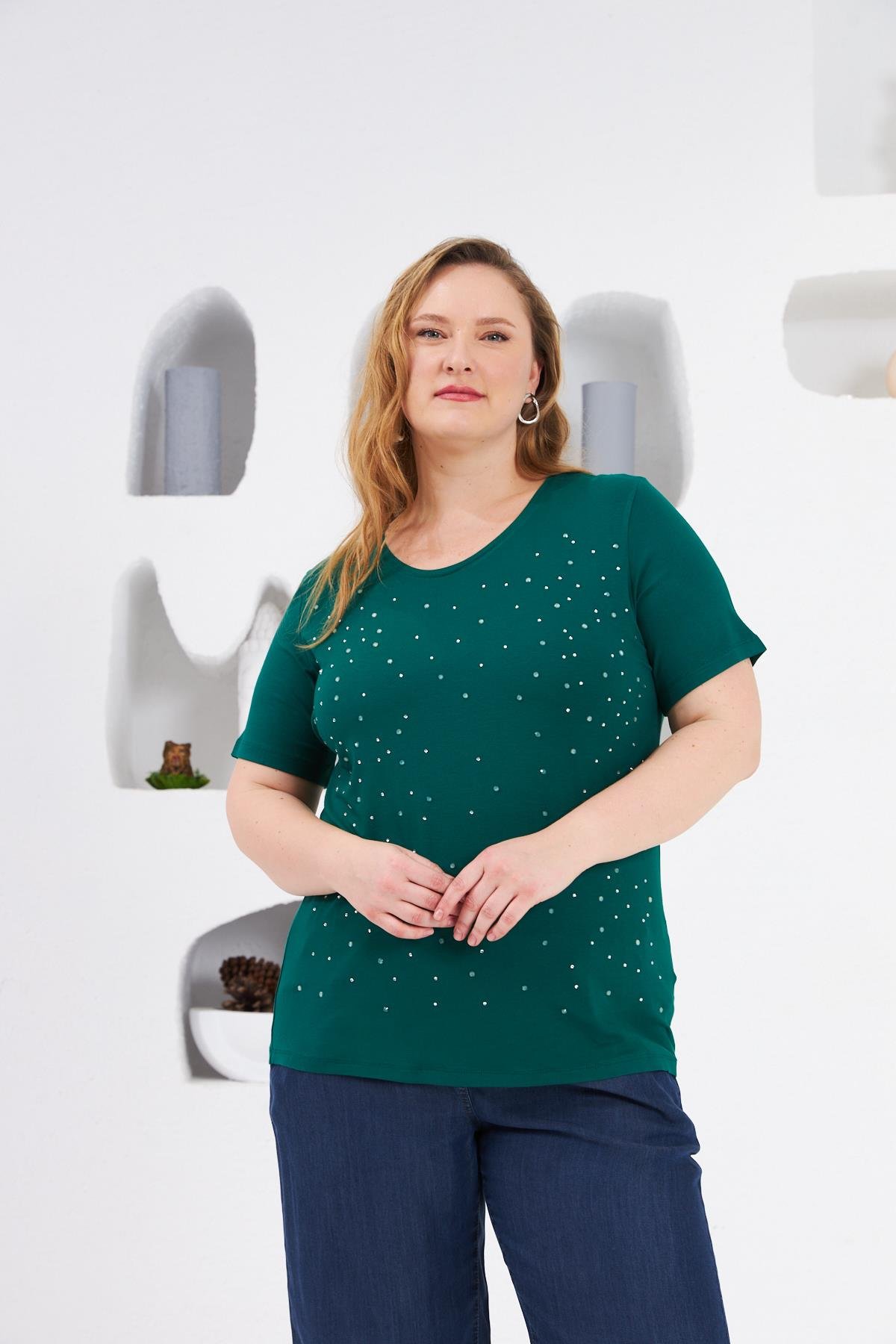 Taş İşlemeli Bisiklet Yaka Büyük Beden Tişört Zümrüt