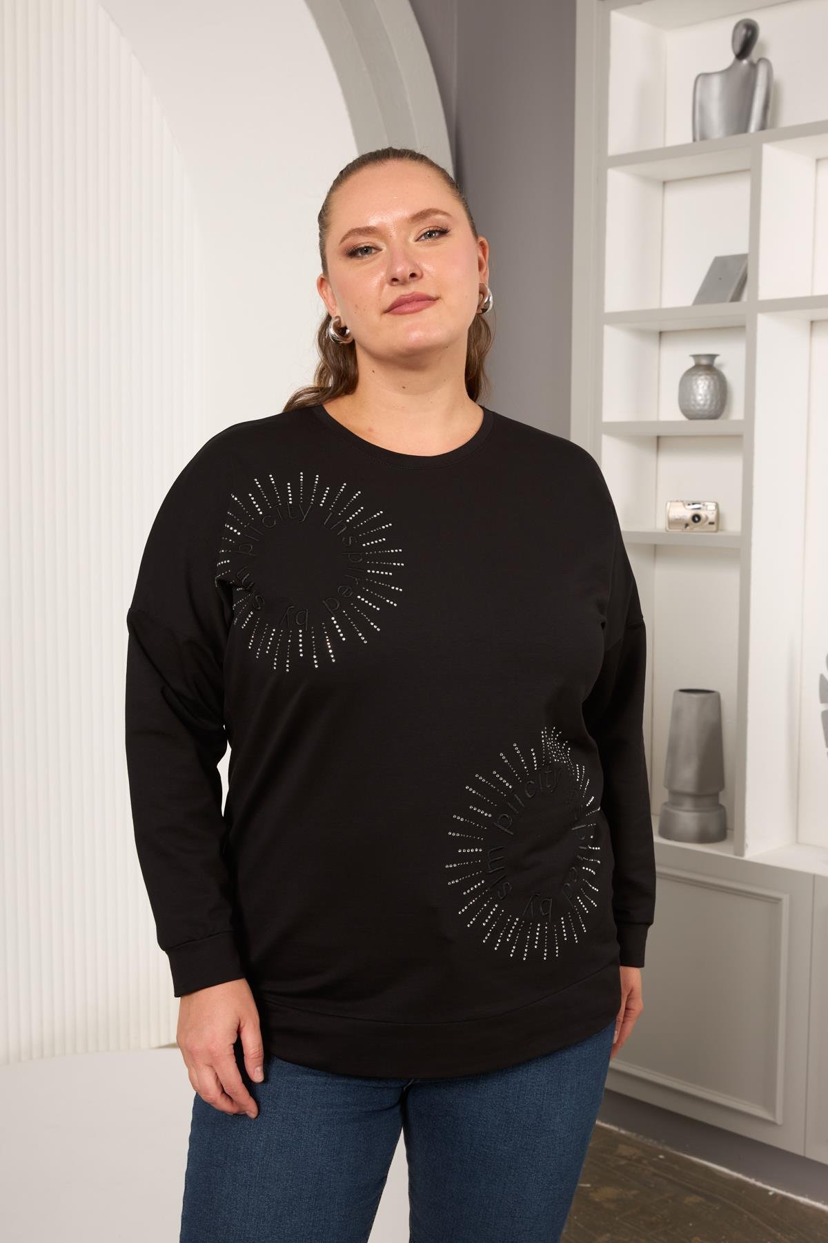 Taş Ve Nakışlı Büyük Beden Sweatshirt Siyah