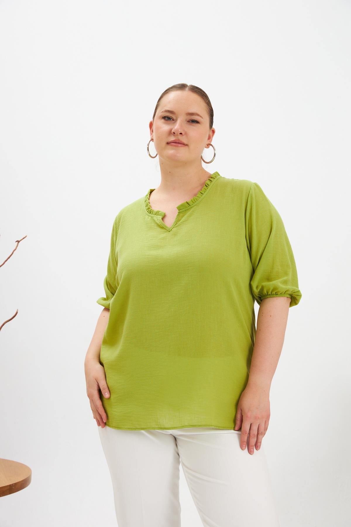 Volanlı V Yaka Kısa Kol Kadın Bluz Oliv