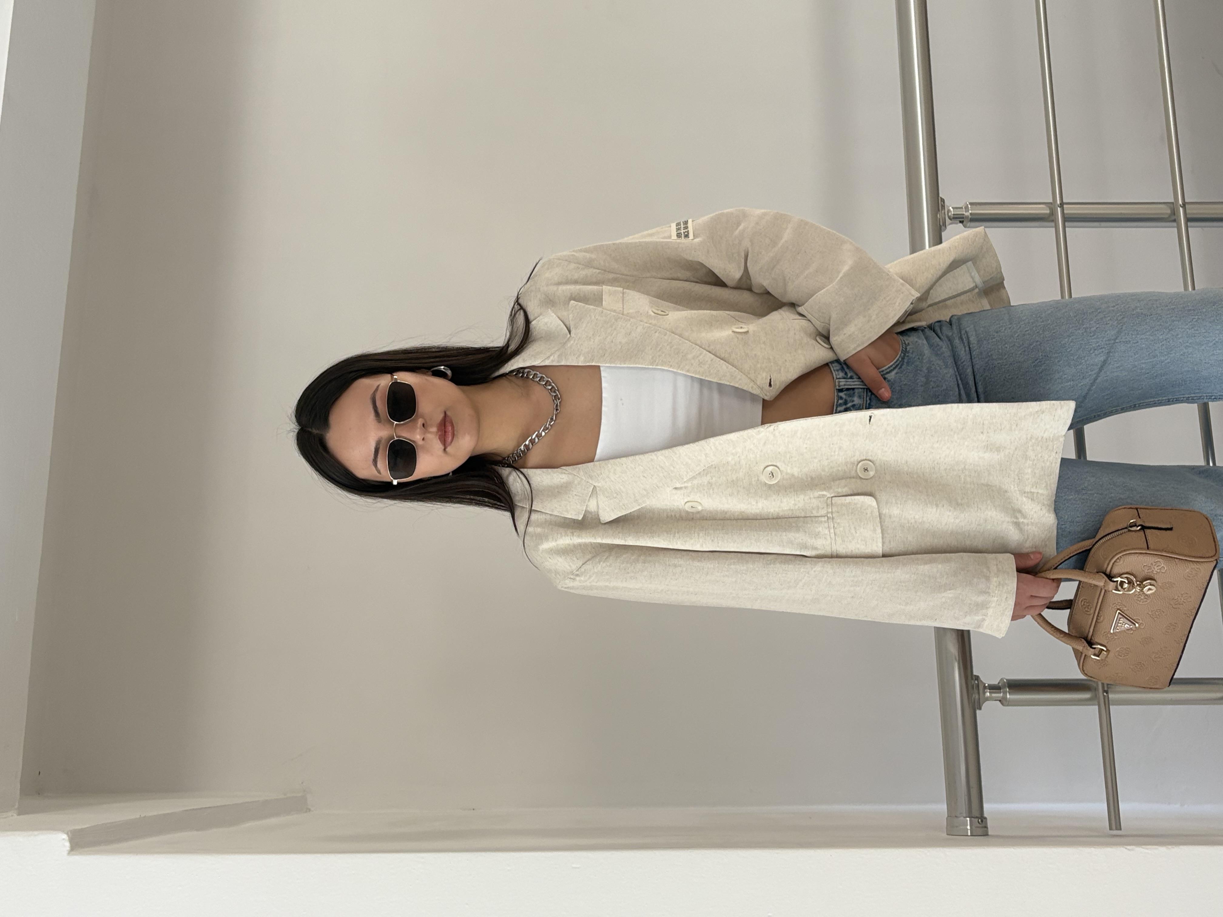 BEJ ARKA DÜĞME DETAYLI BLAZER CEKET