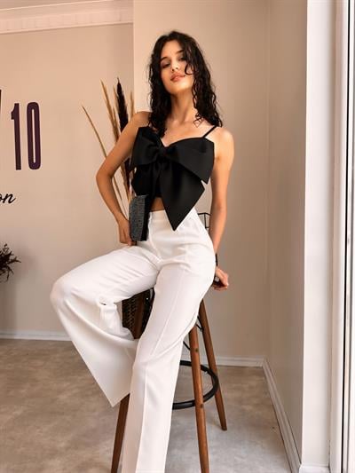 Zaria Kurdele detaylı bluz siyah