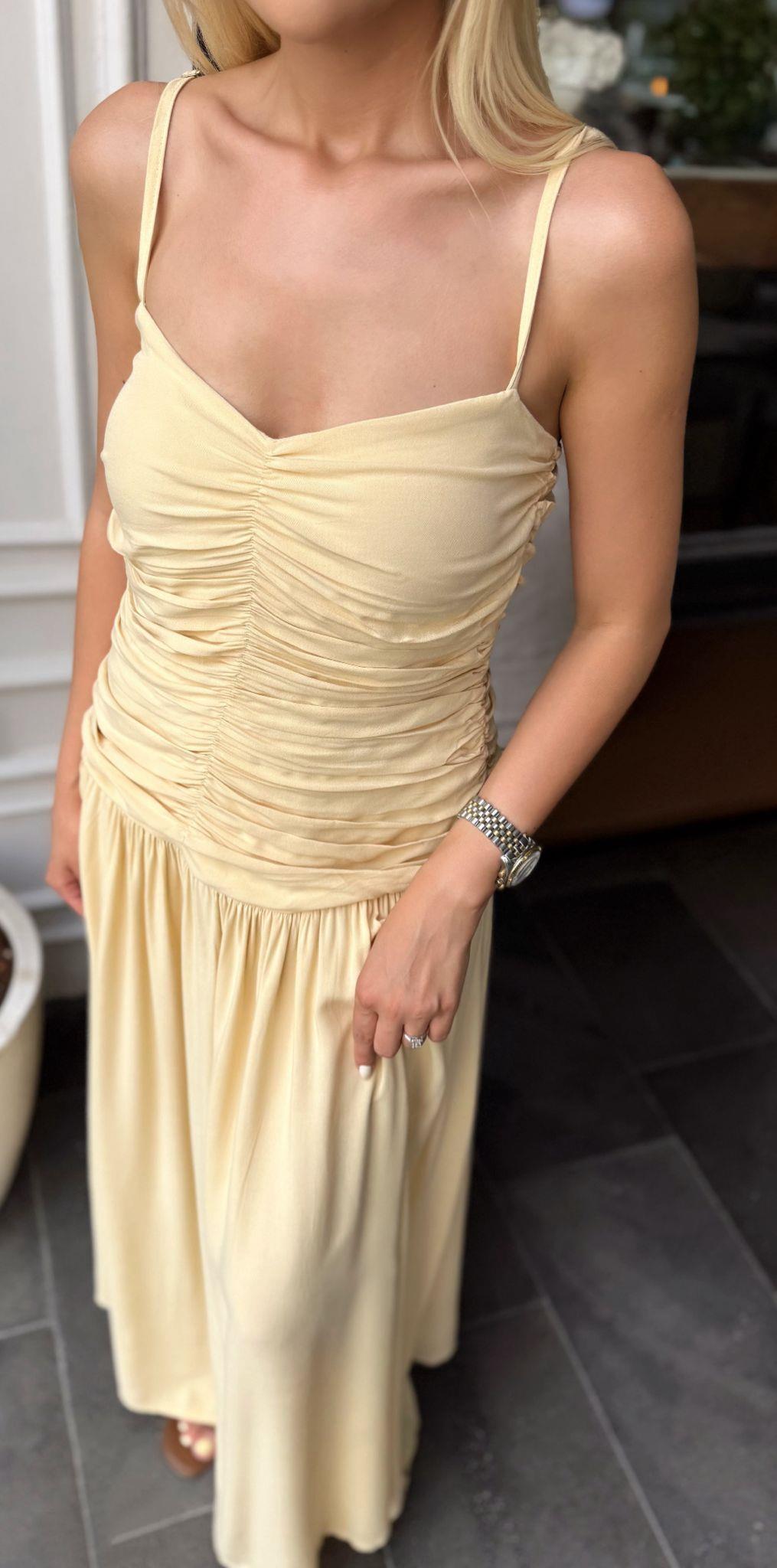 ASKILI DRAPE DETAY MAXİ BOY ELBİSE SARI