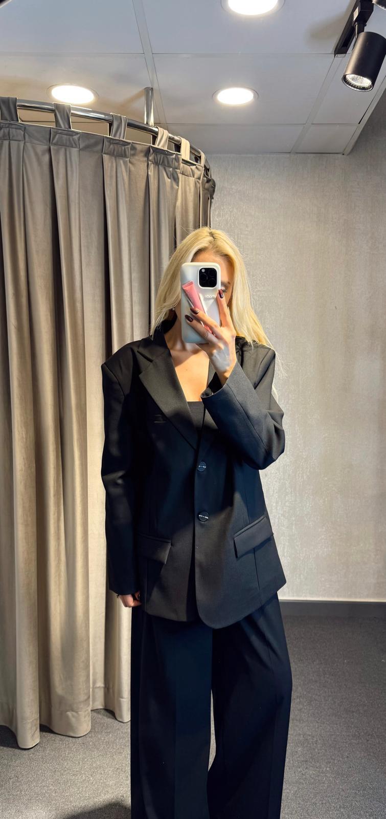 ASTARLI 2 DÜĞMELİ BLAZER CEKET SİYAH