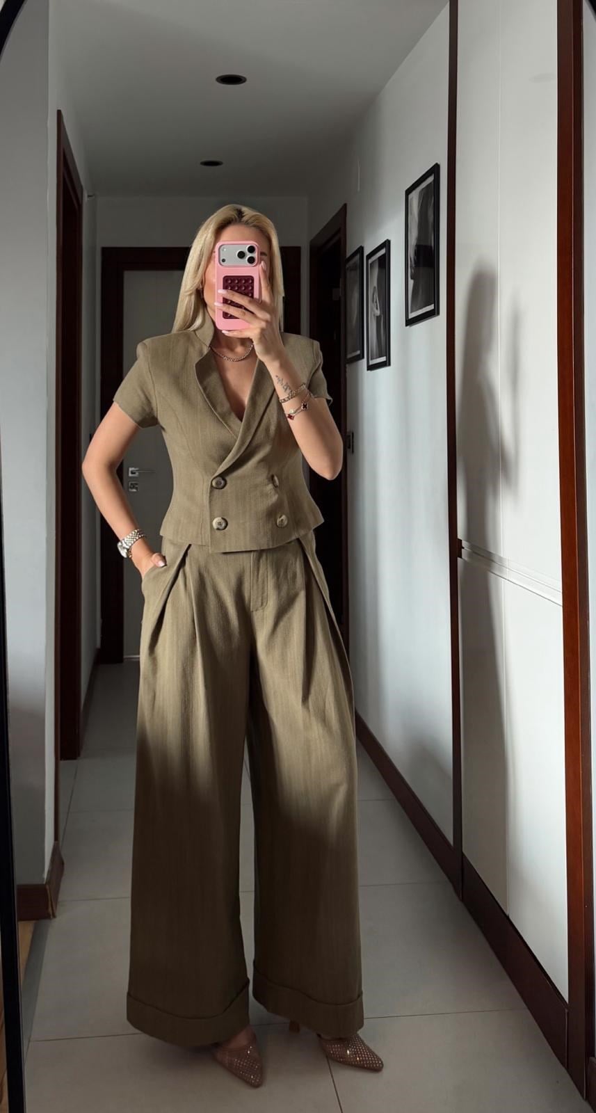 HAKİ BELDEN OTURTMALI KETEN BLUZ PANTOLON TAKIM