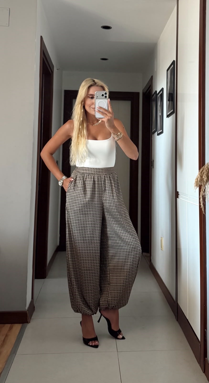 KAHVE LASTİK DETAYLI DESENLİ ŞALVAR PANTOLON