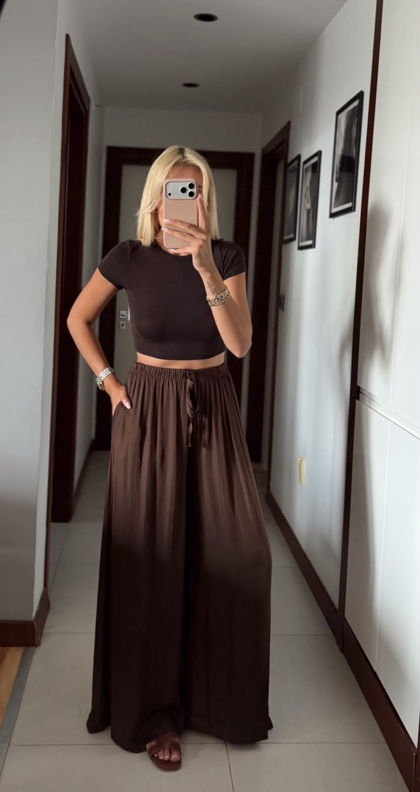 KAHVE SATEN BELDEN LASTİKLİ DÖKÜMLÜ PANTOLON