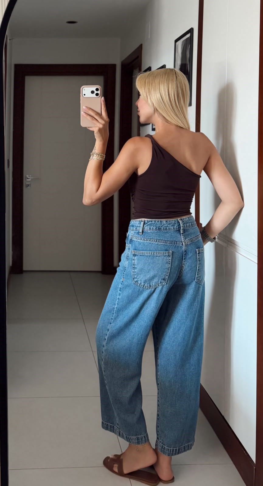 KAHVE TEK KOL DRAPELİ BLUZ