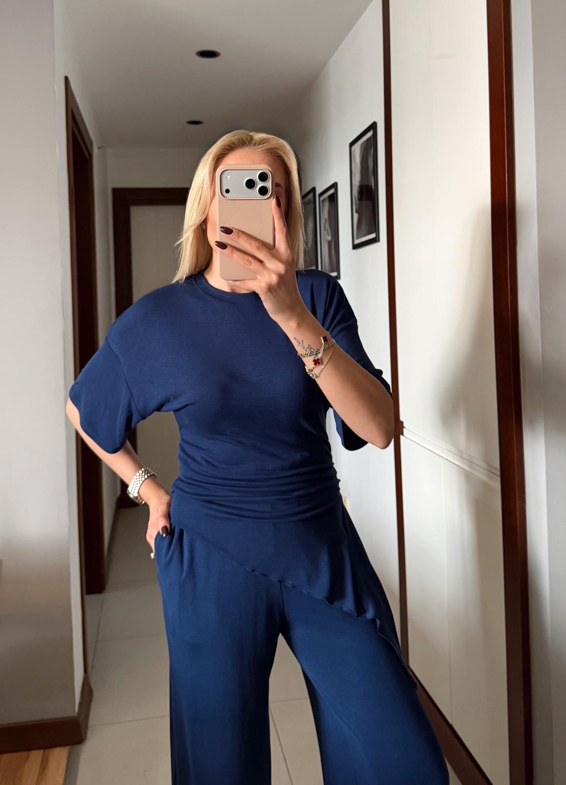 LACİVERT RİBANA YANI BÜZGÜLÜ TSHİRT BELİ LASTİKLİ PANTOLON TAKIM