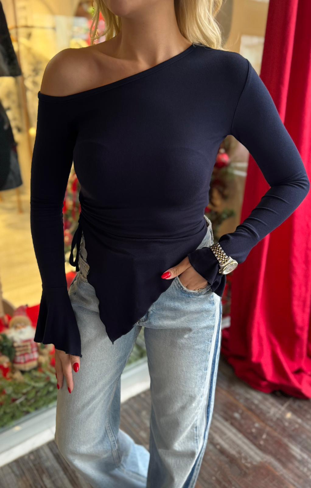 LACİVERT YANDAN BÜZGÜLÜ ASİMETRİK BLUZ