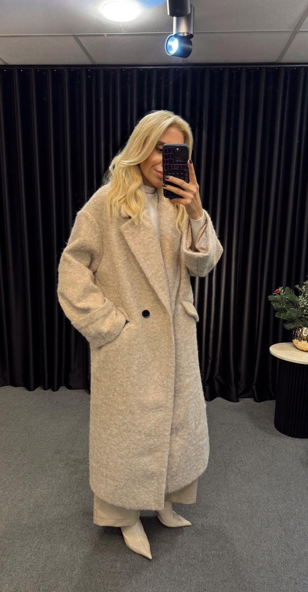 MARKA MODEL KIRÇILLI KABAN BEJ
