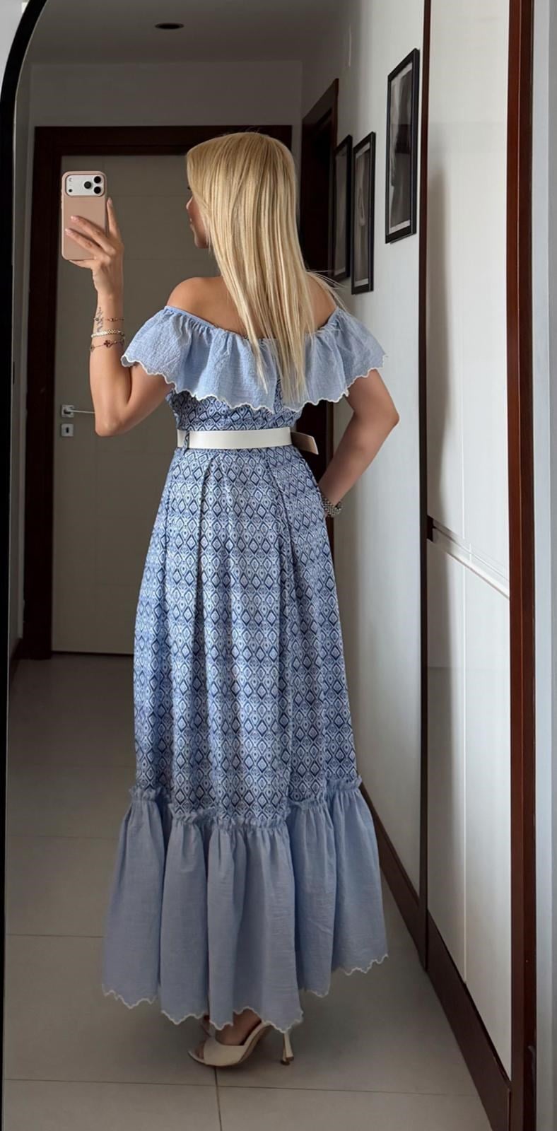 MAVİ KEMERLİ MADONNA YAKA ELBİSE