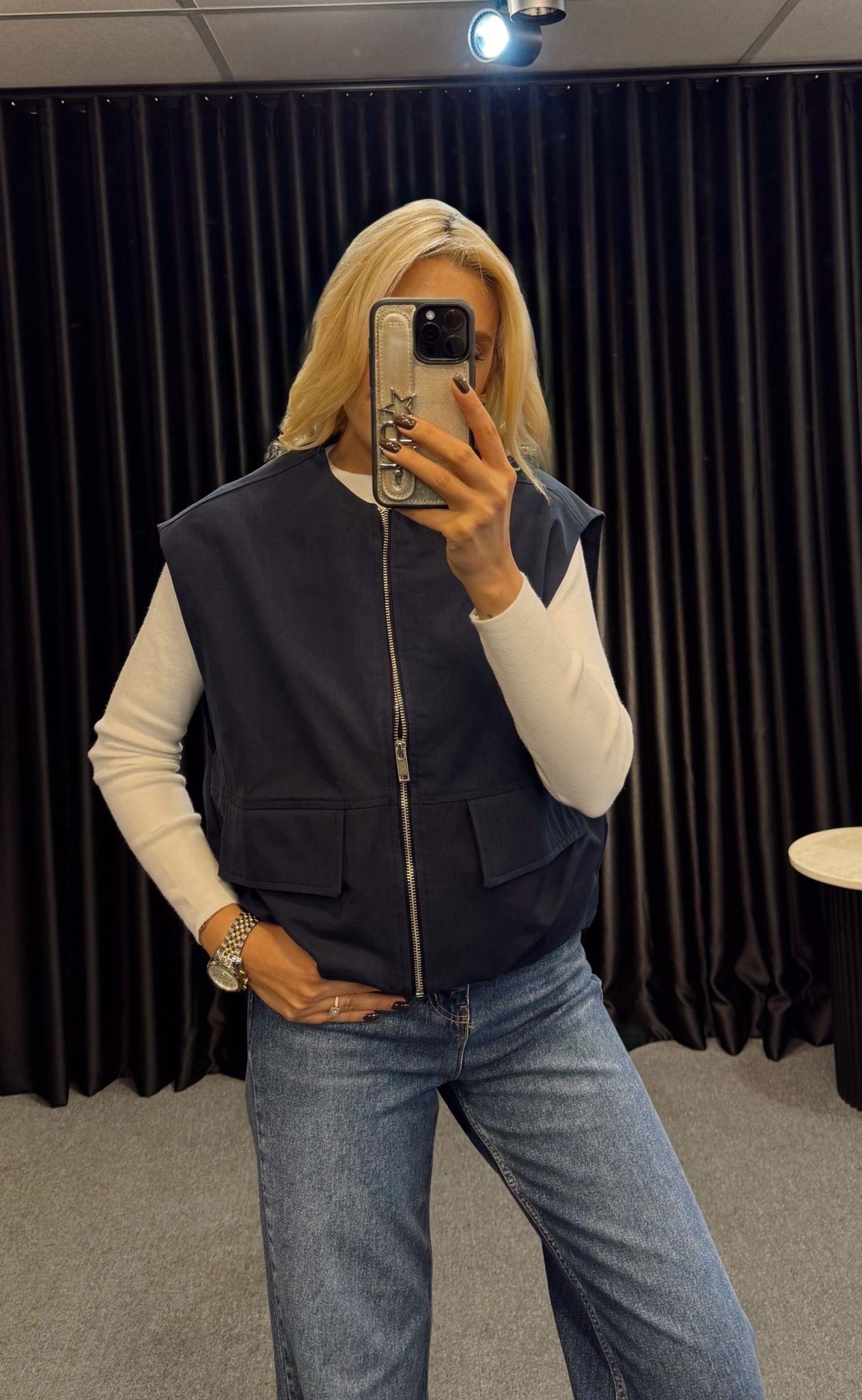 MUADİL CEPLİ FERMUARLI BOMBER YELEK LACİVERT
