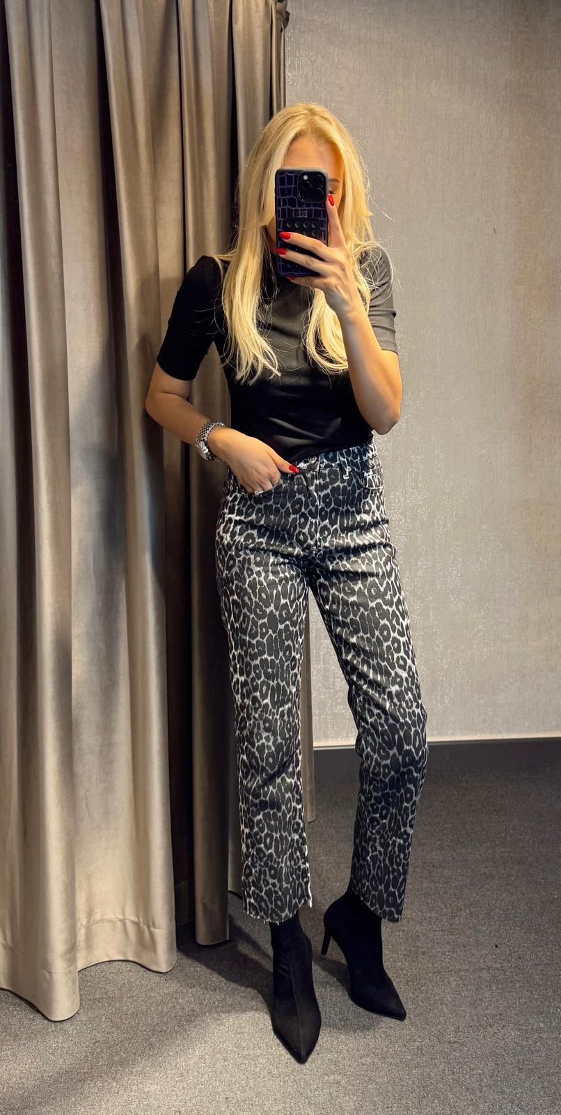 ORJ MARKA ETİKETLİ KARTLI LEOPAR BOYFİT JEAN GRİ