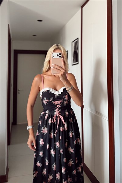 ASHLEY SİYAH ÇİÇEK DESENLİ ELBİSE