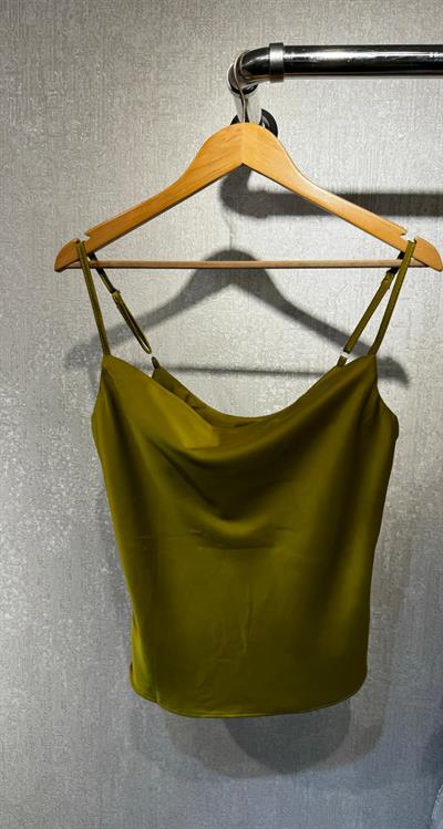 ASKILI SATEN BLUZ YEŞİL