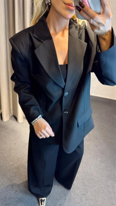 ASTARLI 2 DÜĞMELİ BLAZER CEKET SİYAH