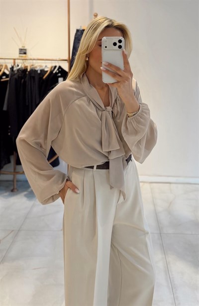 BEJ ŞİFON BAĞLAMA DETAYLI BLUZ