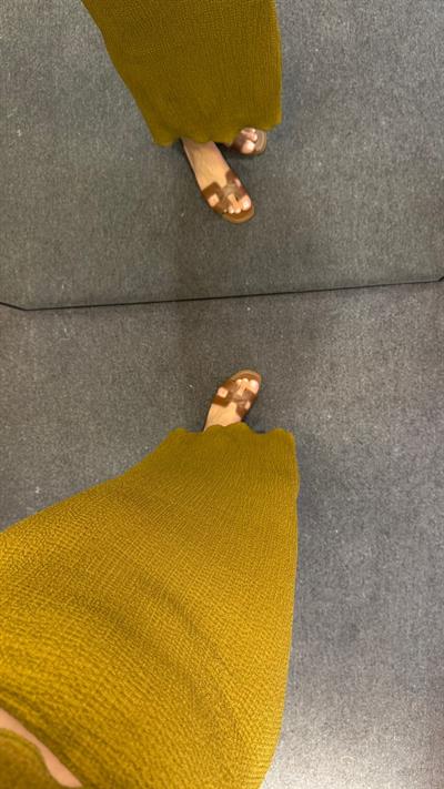 BEL DEKOLTELİ DOKULU MİDİ ELBİSE YAĞ YEŞİLİ