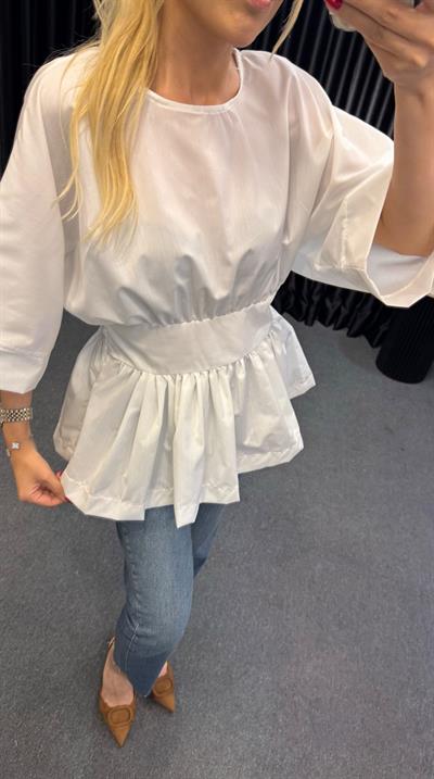 BELİ ŞERİTLİ TASARIM BLUZ BEYAZ