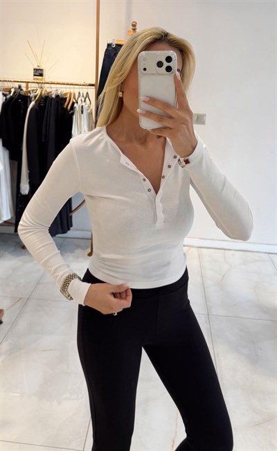 BEYAZ DİLVİNUZUN KOLLU ÇITÇIT DÜĞMELİ BLUZ