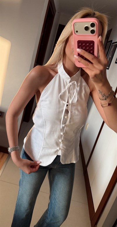 BEYAZ KETEN HALTER DÜĞMELİ BLUZ
