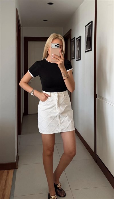 BEYAZ NAKIŞ DETAYLI DENİM ETEK