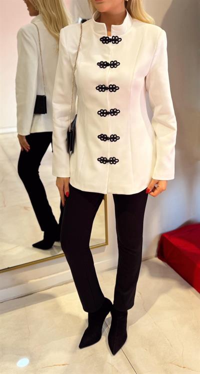 BEYAZ NAPOLYON NAKIŞ DÜĞMELİ BLAZER CEKET