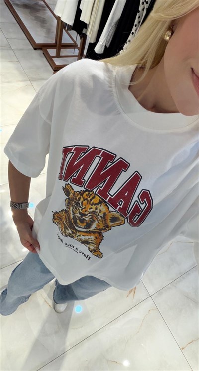 BEYAZ OVERSİZE BASKILI TSHİRT