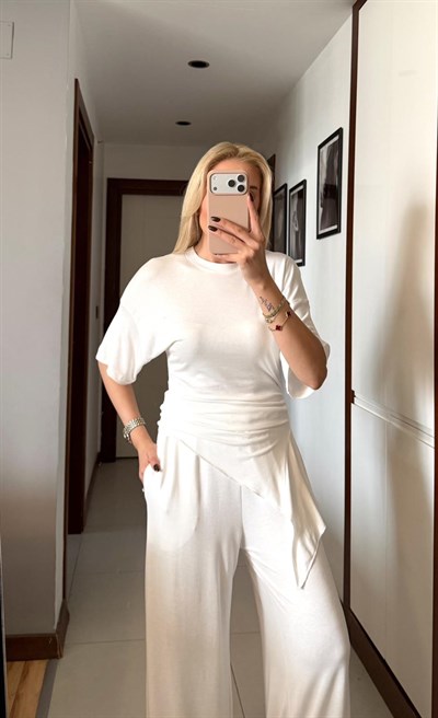 BEYAZ RİBANA YANI BÜZGÜLÜ TSHİRT BELİ LASTİKLİ PANTOLON TAKIM