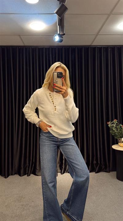 BİSİKLET YAKA DÜĞMELİ KAZAK EKRU