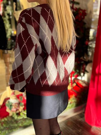 BORDO BAKLAVA DESENLİ DÜĞMELİ HIRKA