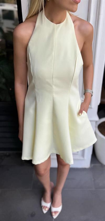 BOYUNDAN BAĞLAMALI KISA ÇAN ELBİSE SARI