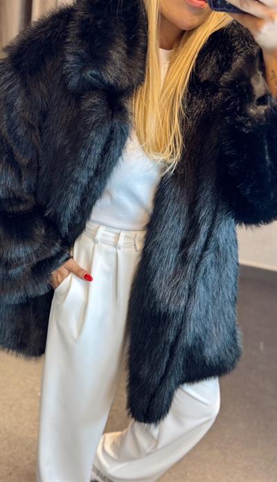 CEPLİ KIRÇILLI KÜRK KABAN SİYAH