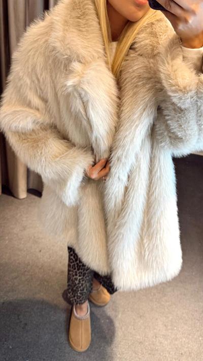 CEPLİ KIRÇILLI KÜRK KABAN TAŞ