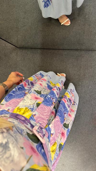 ÇİÇEK DESENLİ KEMERLİ KALIN ASKLILI ELBİSE MAVİ