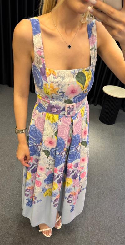 ÇİÇEK DESENLİ KEMERLİ KALIN ASKLILI ELBİSE MAVİ