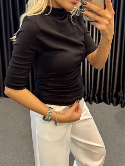 DİLVİN DİK YAKA BÜZGÜLÜ TSHİRT SİYAH