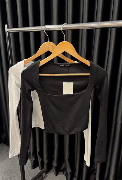 DİLVİN KARE YAKA BASİC BLUZ SİYAH