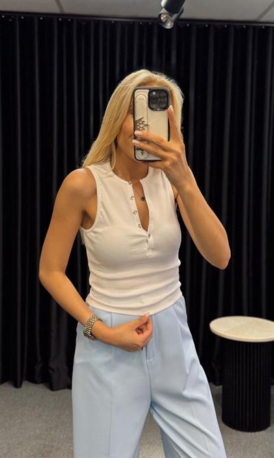 DİLVİN ÖNDEN DÜĞMELİ CROP TOP BEYAZ