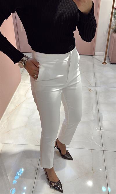 DİLVİN SKİNNY KESİM NORMAL BEL PANTOLON BEYAZ