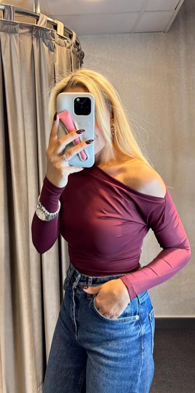 DİLVİN UZUN KOLLU ASİMETRİK BLUZ BORDO