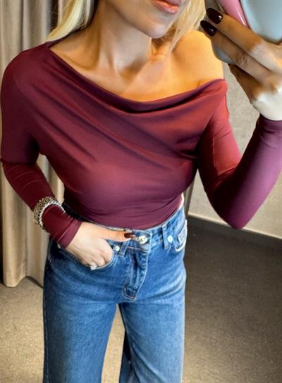 DİLVİN UZUN KOLLU ASİMETRİK BLUZ BORDO
