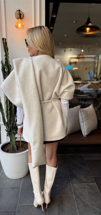 EKRU APOLETLİ KEMERLİ KÜRK PANÇO