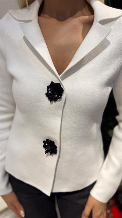 EKRU ÇİÇEK DÜĞMELİ TRİKO HIRKA CEKET