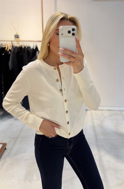 EKRU DÜĞMELİ BİSİKLET YAKA HIRKA