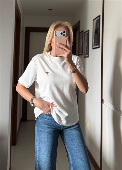 EKRU ORJ MARKA GOLD METAL KALP LOGOLU TSHİRT