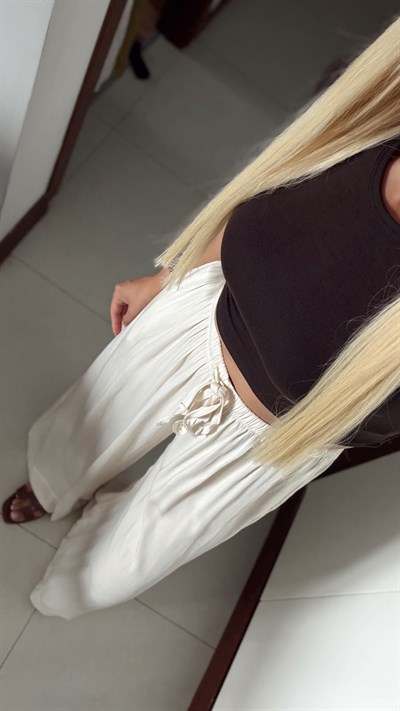 EKRU SATEN BELDEN LASTİKLİ DÖKÜMLÜ PANTOLON